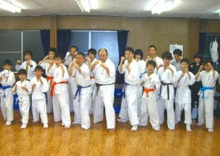 国際成和空手道連盟 成和會 総本部(保土ヶ谷区和田町の空手道場です) 国際成和空手道連盟 成和會 総本部(保土ヶ谷区和田町の空手道場です)